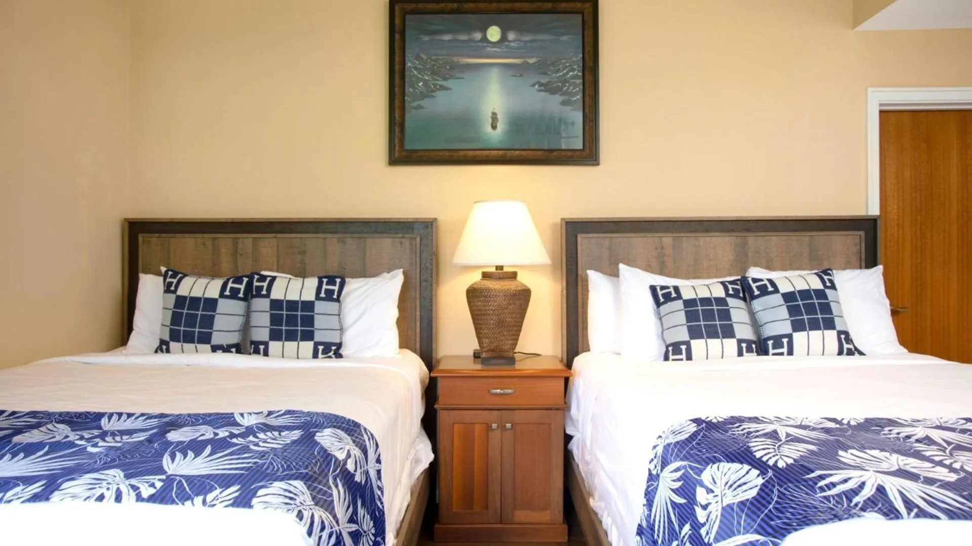 Kbm Resorts Free Car Kapalua Ridge Krv-1223